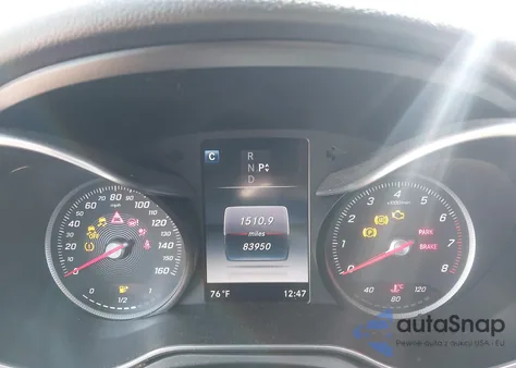 2016 Mercedes-Benz C 300 Luxury/Sport z USA, uszkodzony, nr VIN 55SWF4JB2GU157152